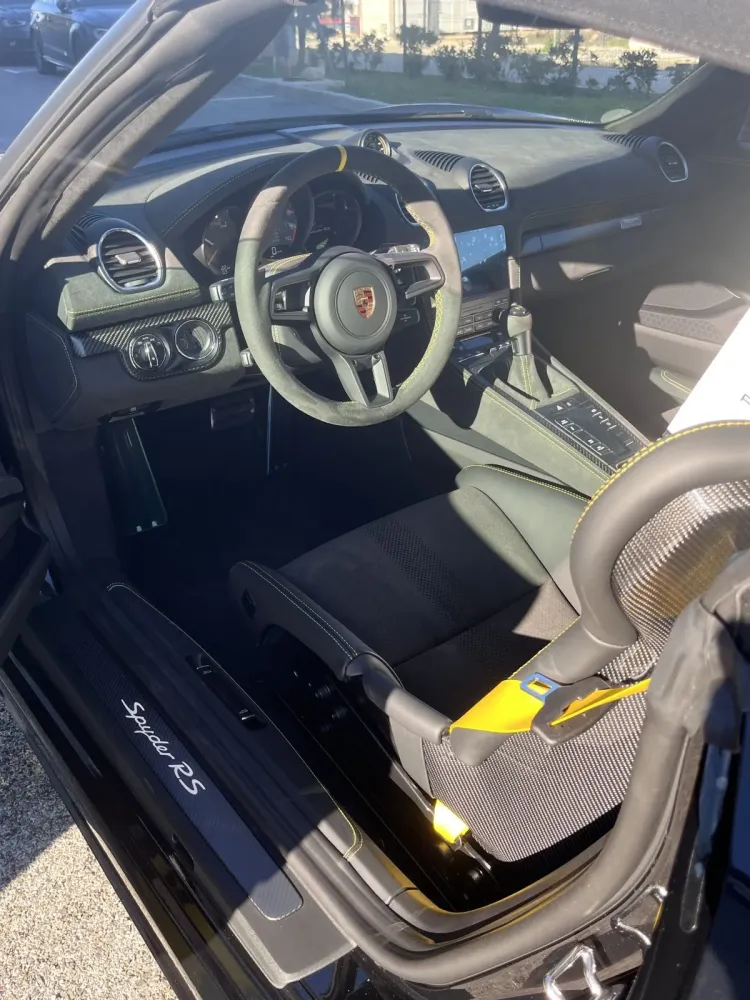 porsche-gt4-rs-spyder